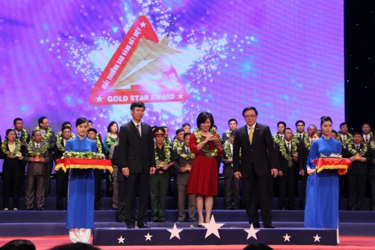 HANEL nhận giải Sao Vàng Đất Việt  2013